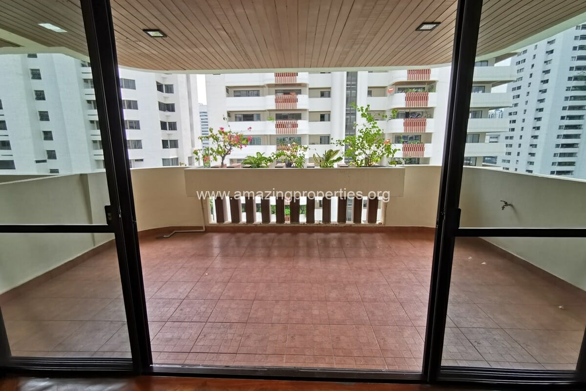 Hawaii-Tower-3-bedroom-apartment-2-5128.jpg