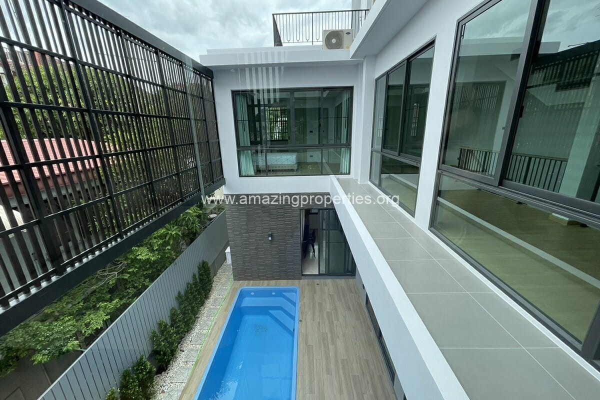 House-with-private-pool-Phra-Khanong-14-6764.jpg