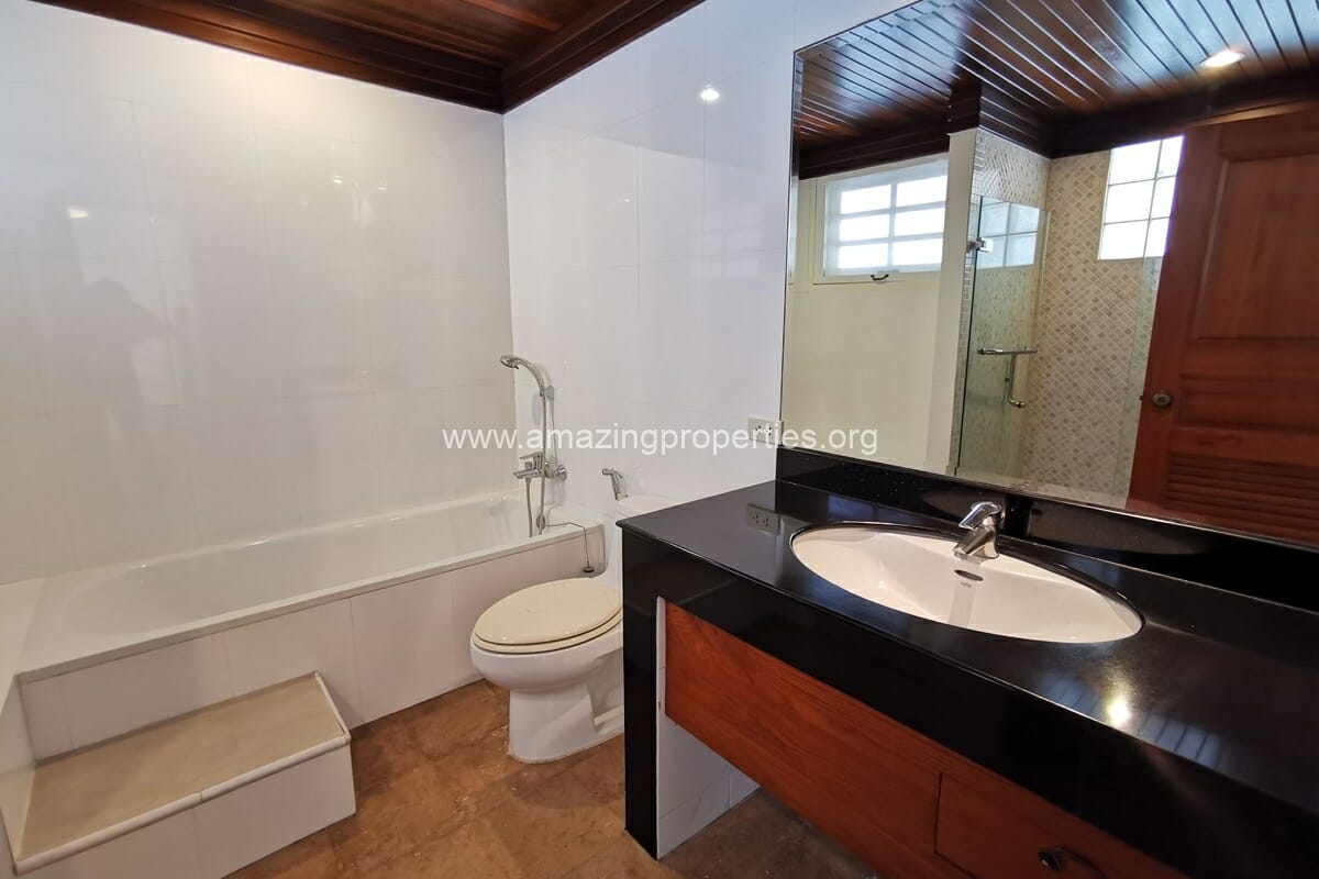 Kasemsuk-Mansion-3-Bedroom-Phrom-Phong-14-1203.jpg