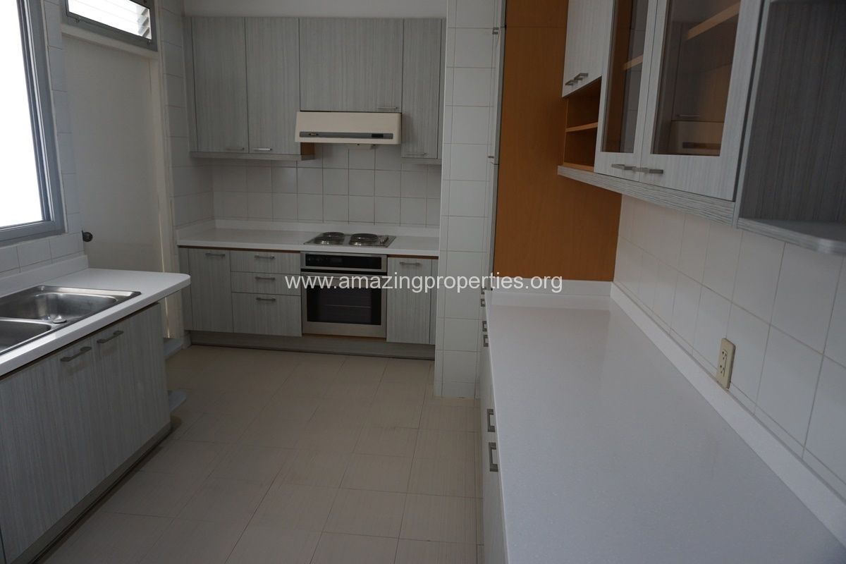 Krungthep-Thani-Tower-3-Bedroom-Apartment-2-7337.jpg