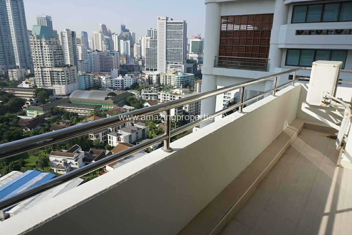 Krungthep-Thani-Tower-3-Bedroom-Apartment-4-1959.jpg