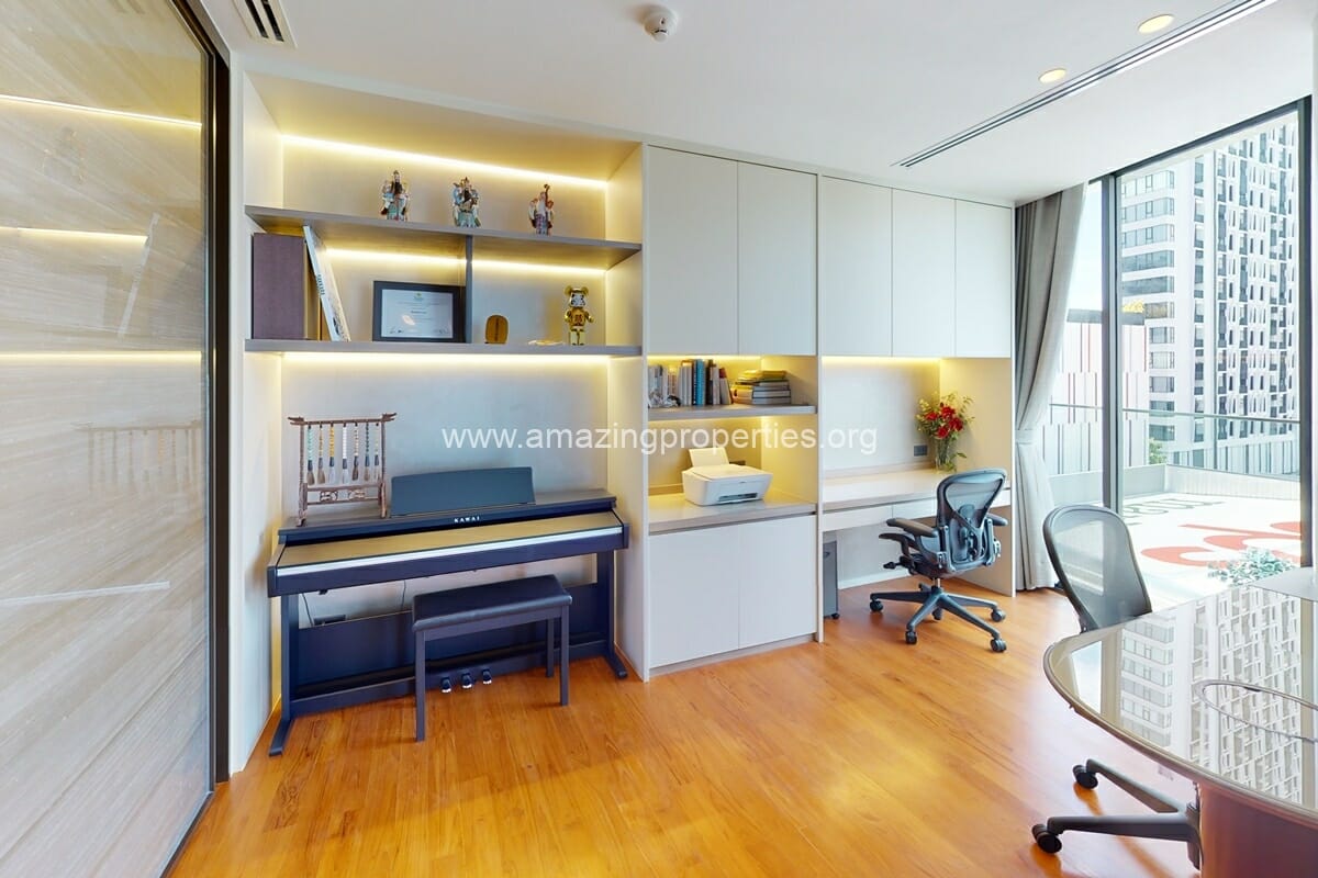 La-Citta-Delre-2-bedroom-condo-15-3544.jpg