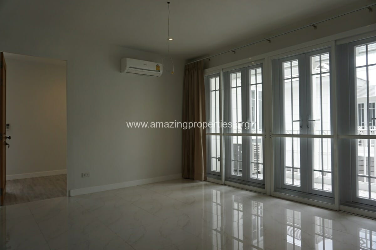 Luxury-4-Bedroom-House-for-Rent-Phrom-Phong-34-3461.jpg