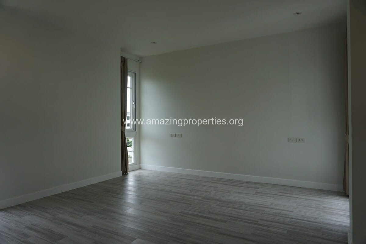 Luxury-4-Bedroom-House-for-Rent-Phrom-Phong-36-4722.jpg