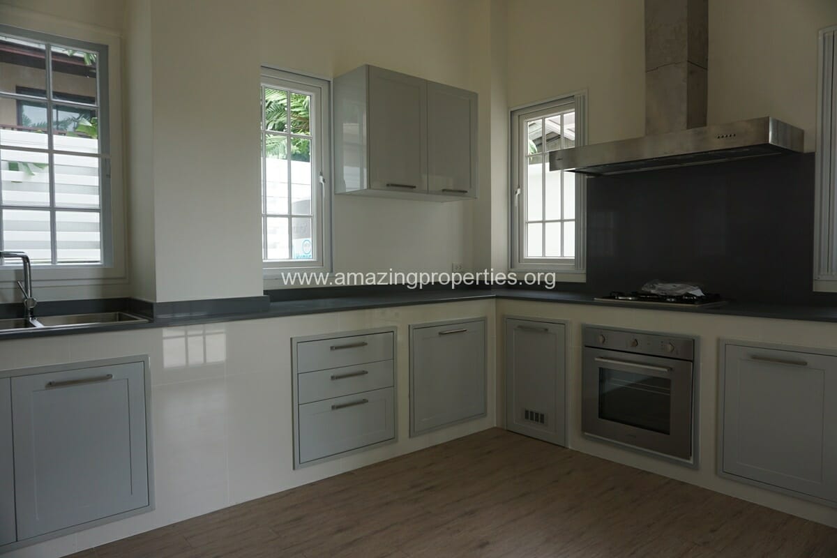Luxury-4-Bedroom-House-for-Rent-Phrom-Phong-42-6328.jpg