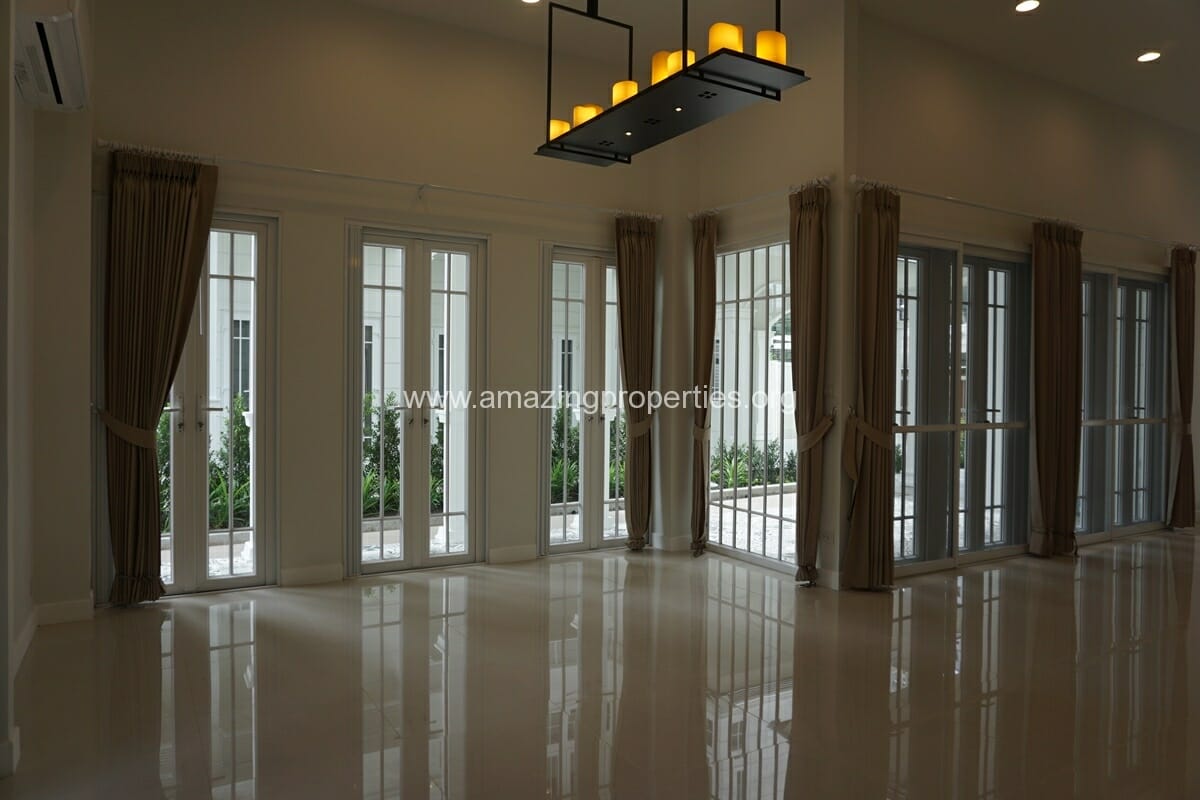 Luxury-4-Bedroom-House-for-Rent-Phrom-Phong-47-1932.jpg