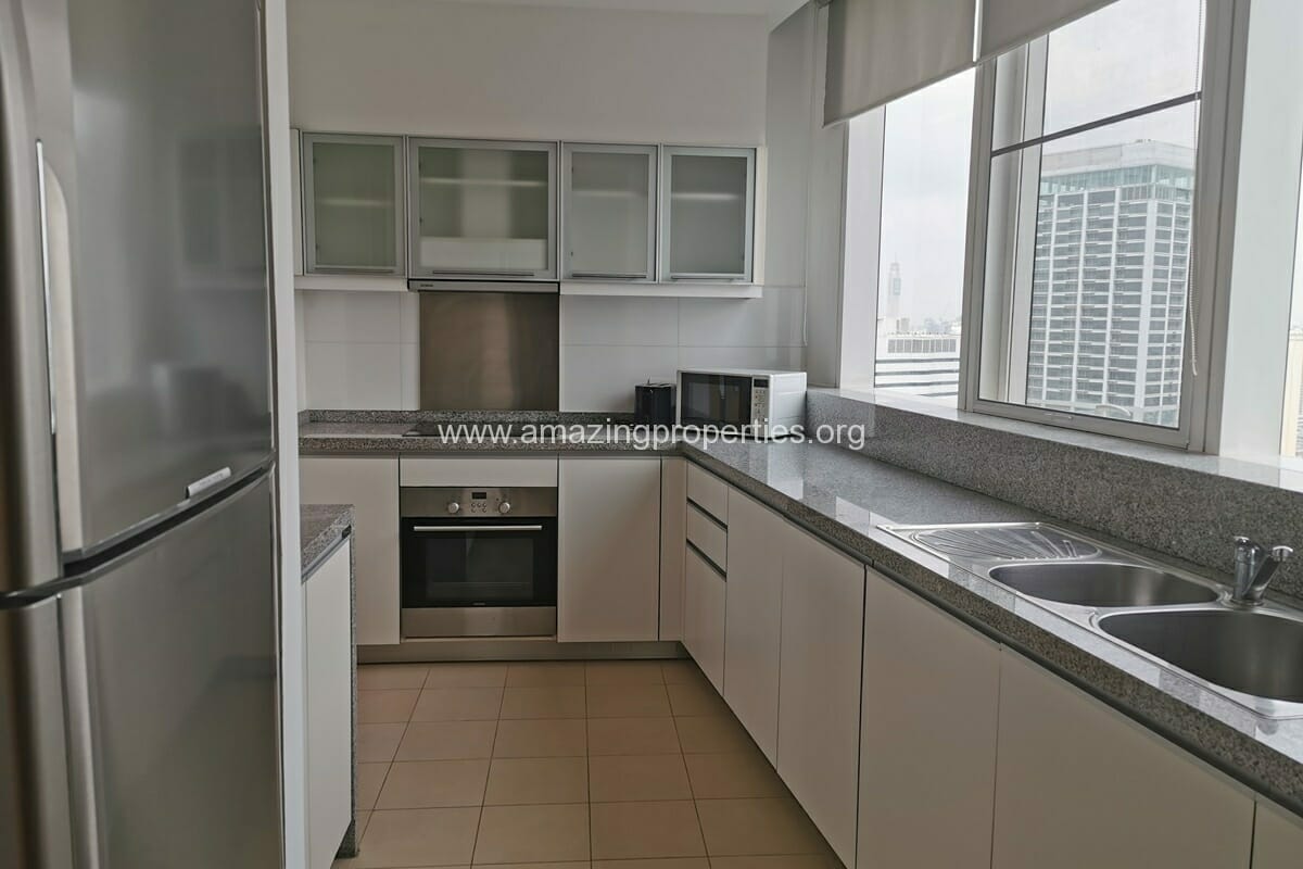 Millennium-Residence-3-Bedroom-Condo-2-1006.jpg