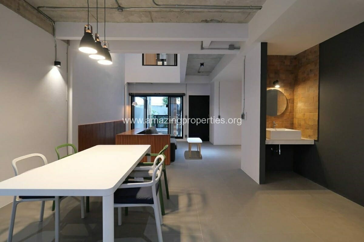 Modern-3-Bedroom-Townhouse-Phrom-Phong-10-3603.jpg