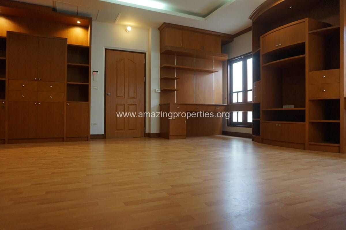 Nana-4-Bedroom-house-for-Rent-38-7801.jpg