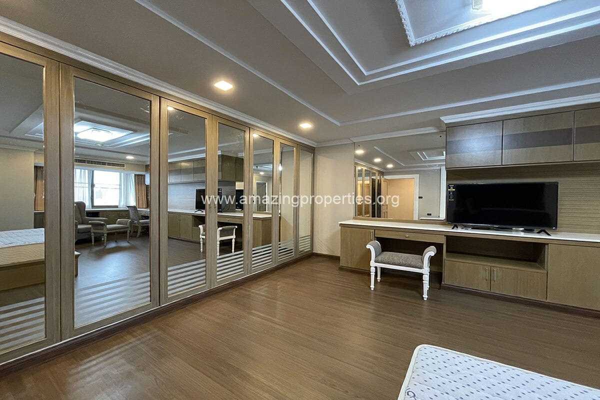 Oriental-Towers-4-Bedroom-17-1-1259.jpg