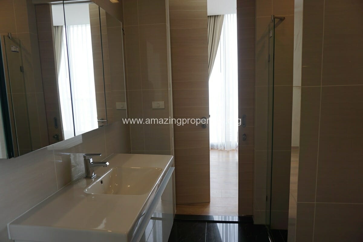 Park-24-Phromphong-2-Bedroom-condo-for-Rent-12-7820.jpg