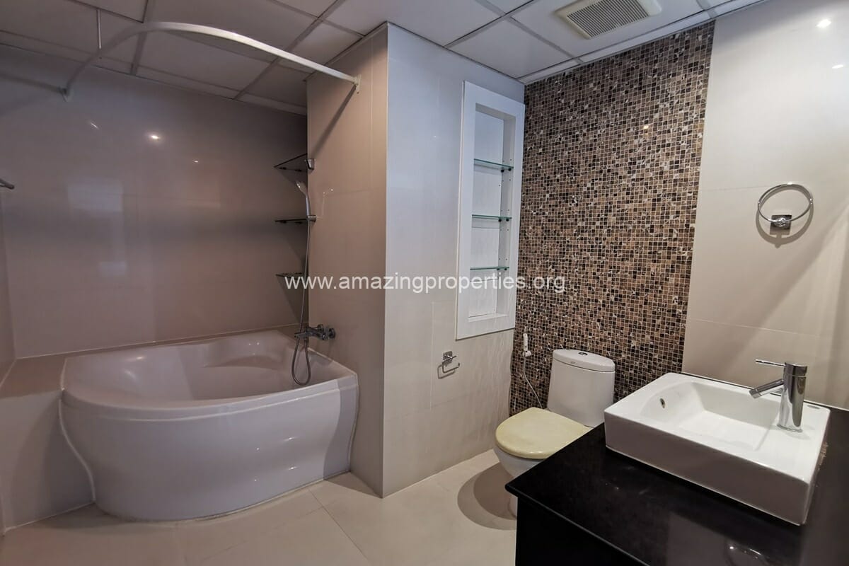 Penthouse-for-rent-Asoke-14-5712.jpg
