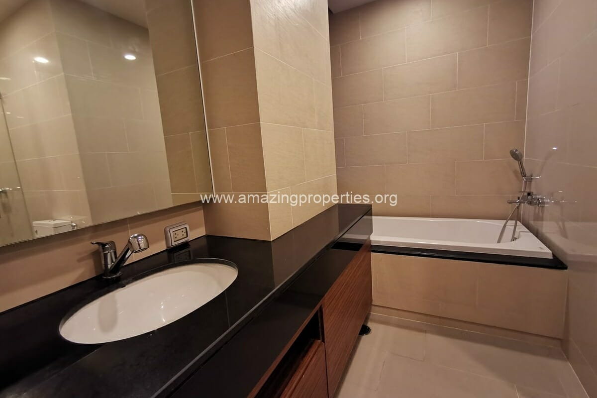 Pet-Friendly-3-Bedroom-apartment-Phrom-Phong-17-1349.jpg