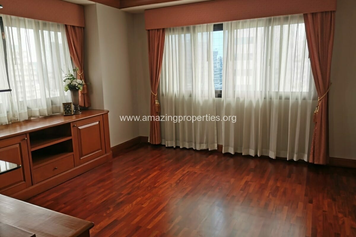 Pet-Friendly-3-bedroom-Apartment-Asoke-15-8593.jpg