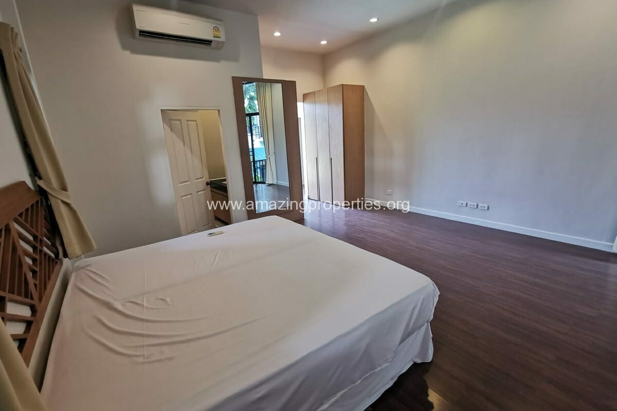 Pet-friendly-4-Bedroom-House-Thonglor-18-6934.jpg