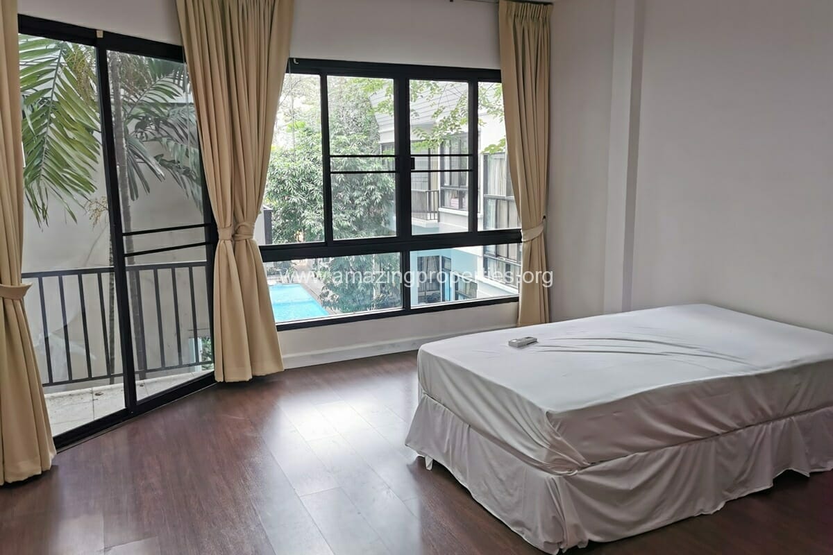Pet-friendly-4-Bedroom-House-Thonglor-30-2588.jpg