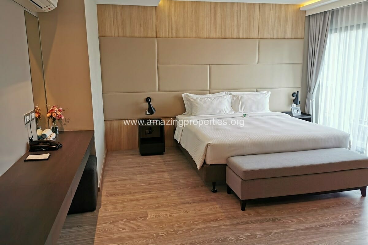 Petfriendly-3-Bedroom-Apartment-Ekkamai-14-1874.jpg