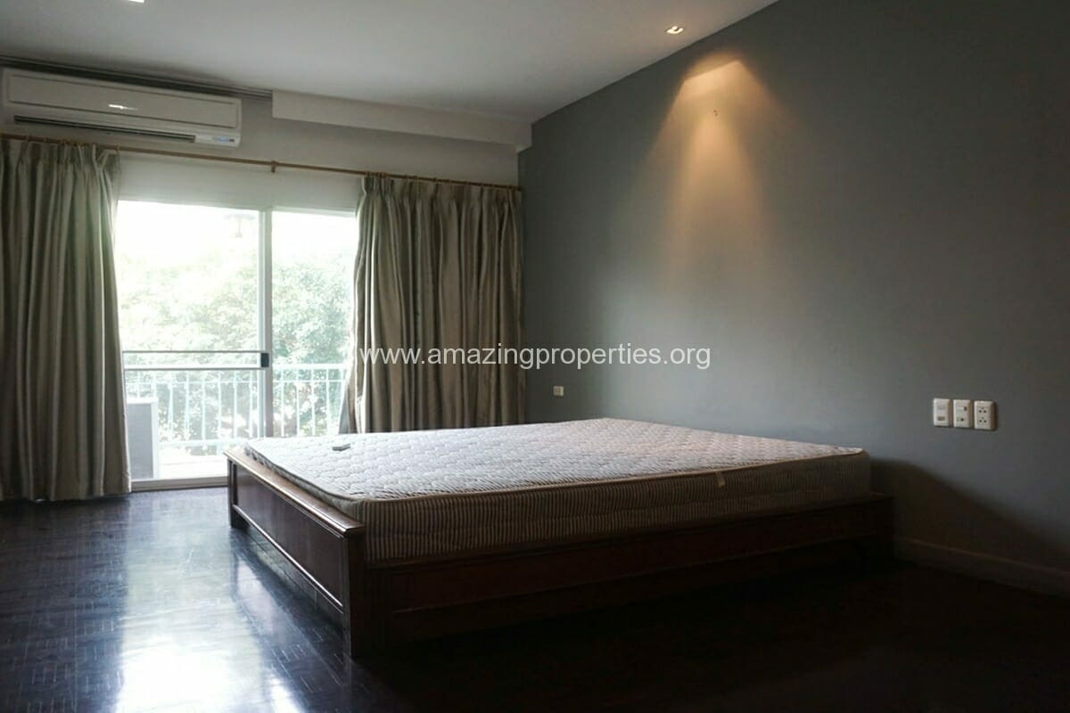 Petfriendly-3-Bedroom-House-Phrom-Phong-16-8886.jpg