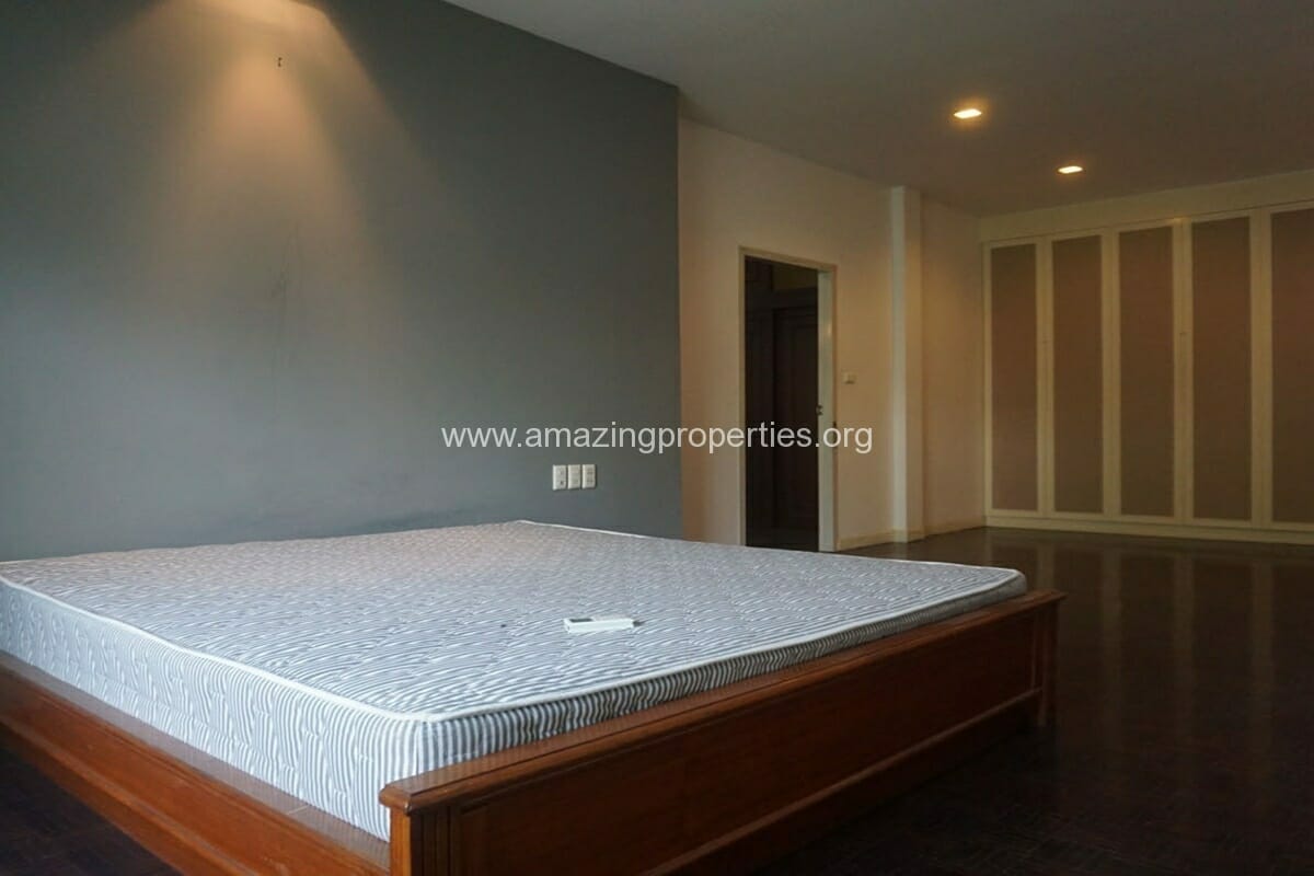 Petfriendly-3-Bedroom-House-Phrom-Phong-17-8879.jpg