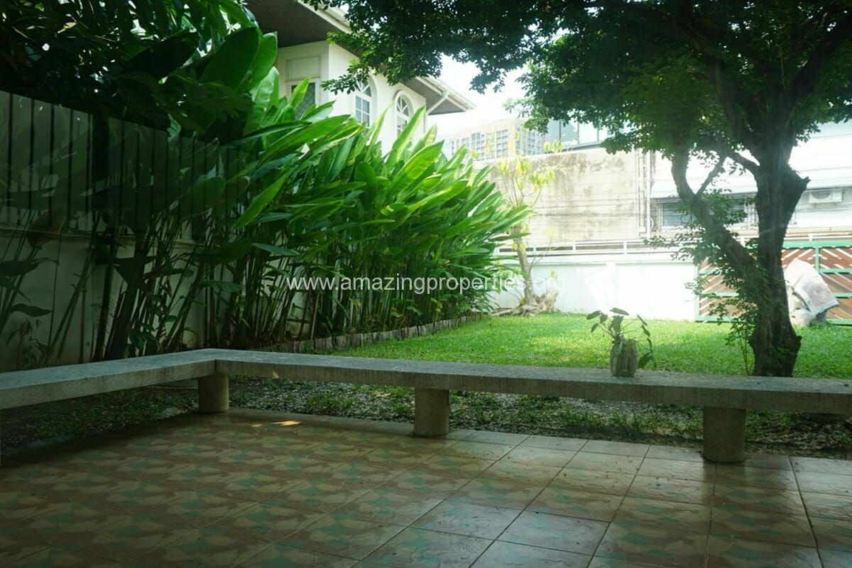 Petfriendly-3-Bedroom-House-Phrom-Phong-22-6735.jpg