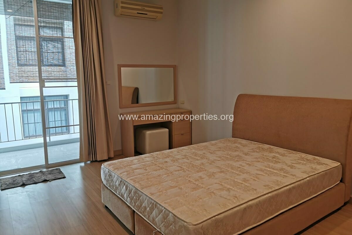 Petfriendly-3-Bedroom-apartment-Phrom-Phong-10-4943.jpg