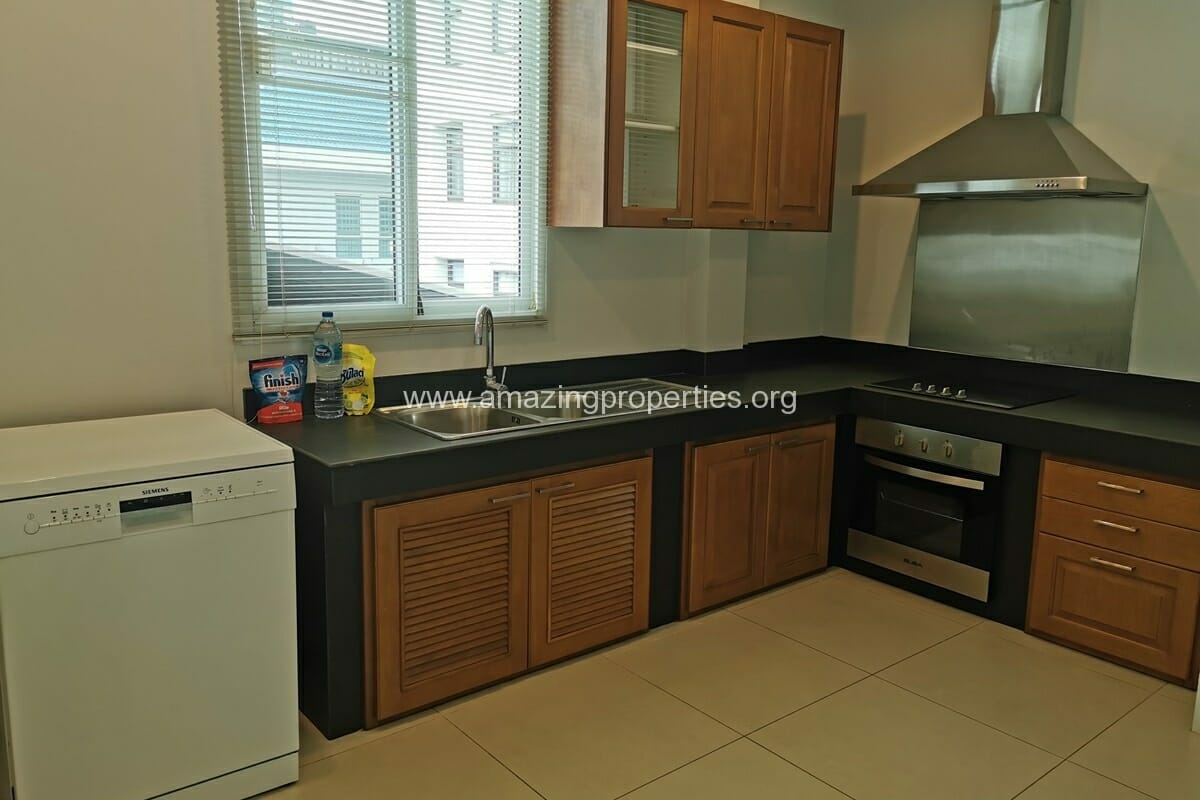 Petfriendly-3-Bedroom-apartment-Phrom-Phong-8-6853.jpg