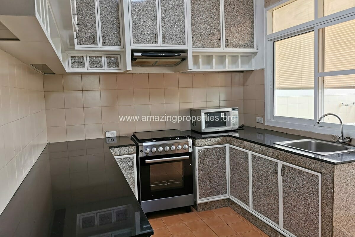 Petfriendly-3-Bedroom-condo-for-Rent-Phrom-Phong-9-9391.jpg