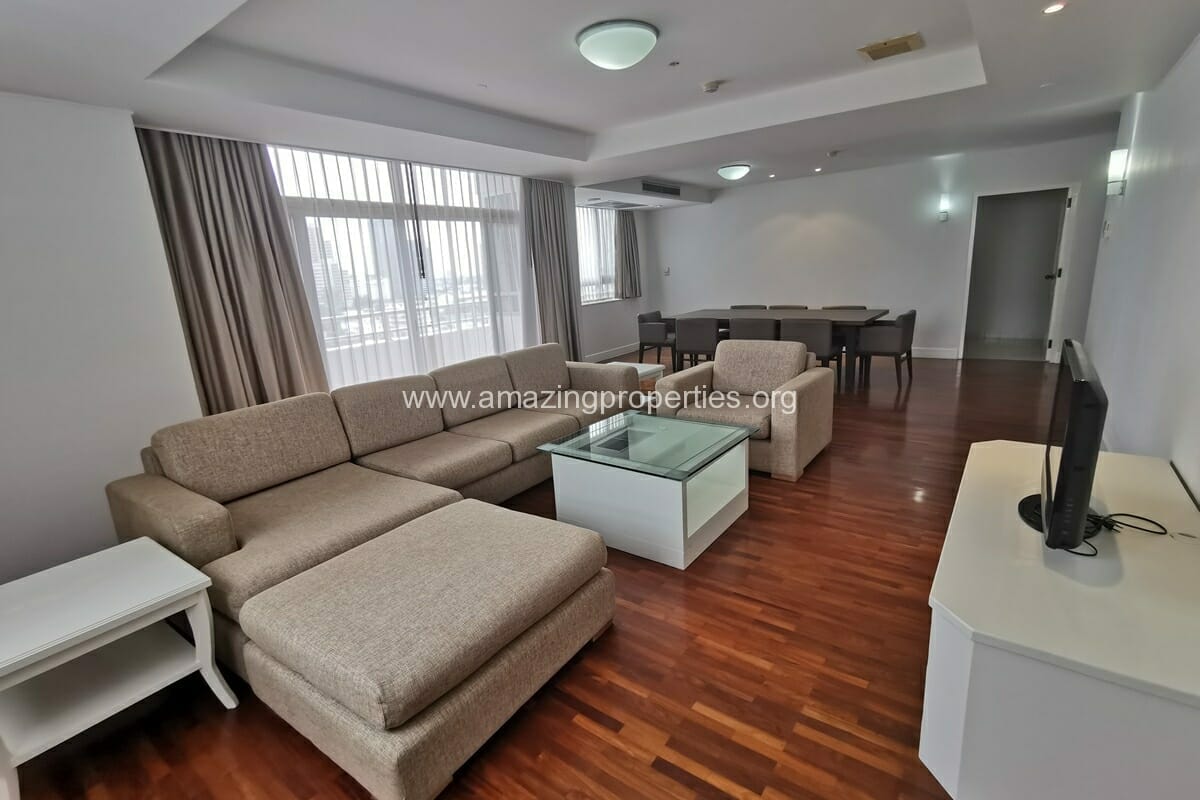Petfriendly-3-bedroom-apartment-Krungthep-Thani-Tower3-8806.jpg