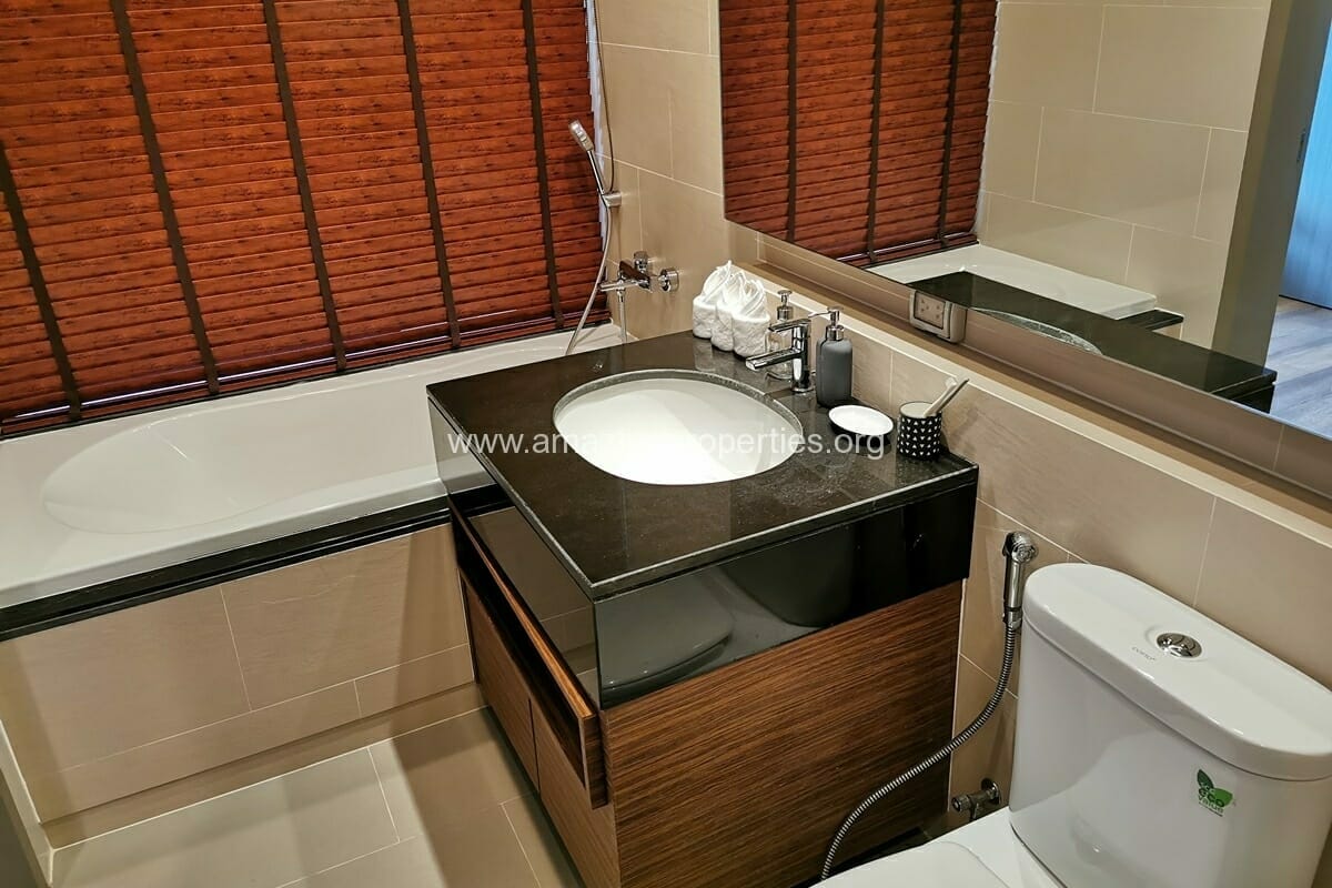Petfriendly-3-bedroom-apartment-Phrom-Phong-14-7049.jpg