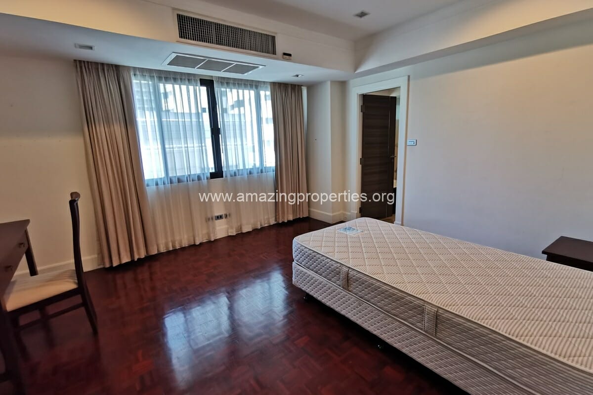 Phirom-Garden-Residence-4-bedroom-20-3950.jpg