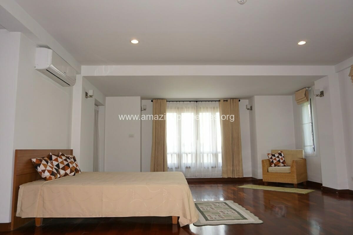 Phrom-Phong-3-bedroom-apartment-9-1387.jpg