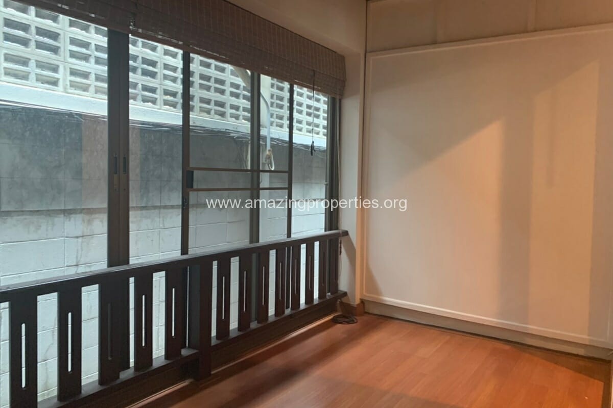 Phrom-Phong-4-bedroom-House-for-Rent-12-2005.jpg