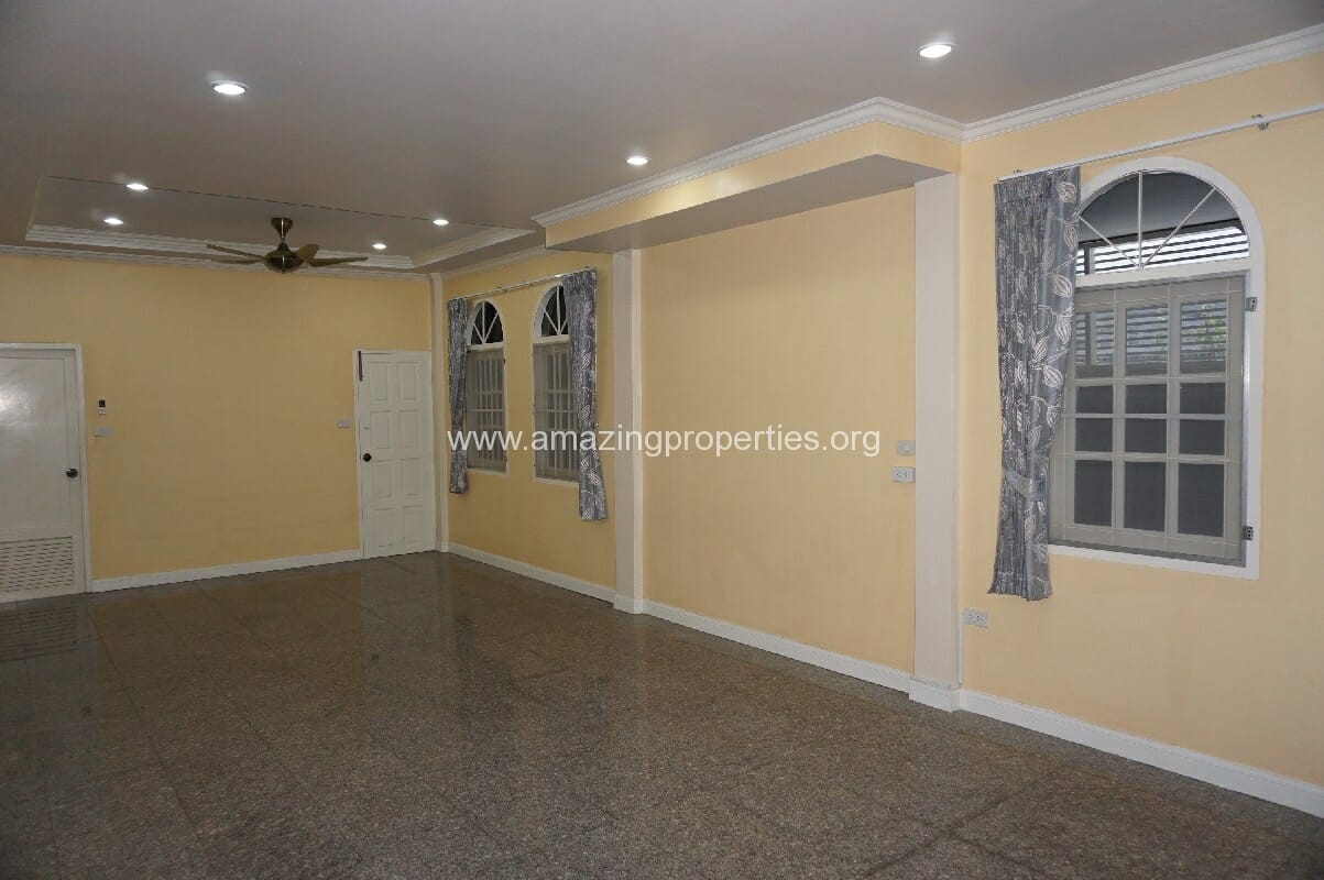 Phrom-Phong-House-for-Rent-3-6921.jpg