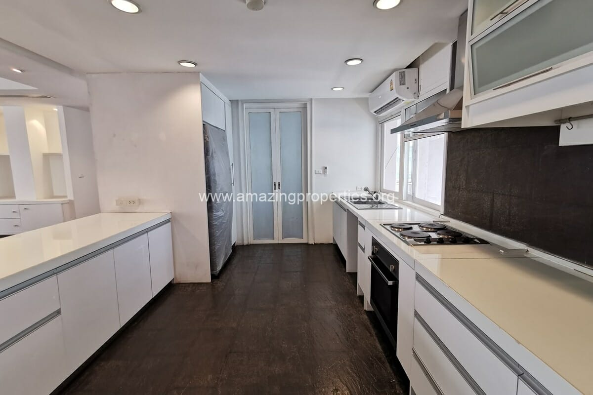 Ploenchit-4-bedroom-Penthouse-3-8949.jpg