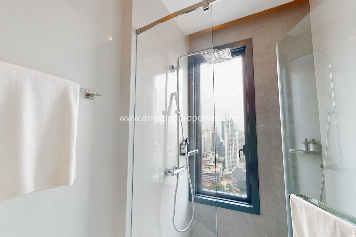 Q1-Sukhumvit-3-bedroom-condo-10-2-3246.jpg