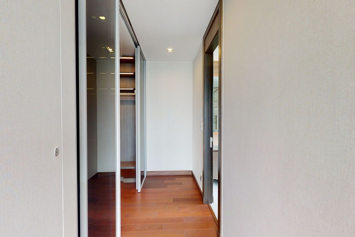 Q1-Sukhumvit-3-bedroom-condo-18-3-3839.jpg