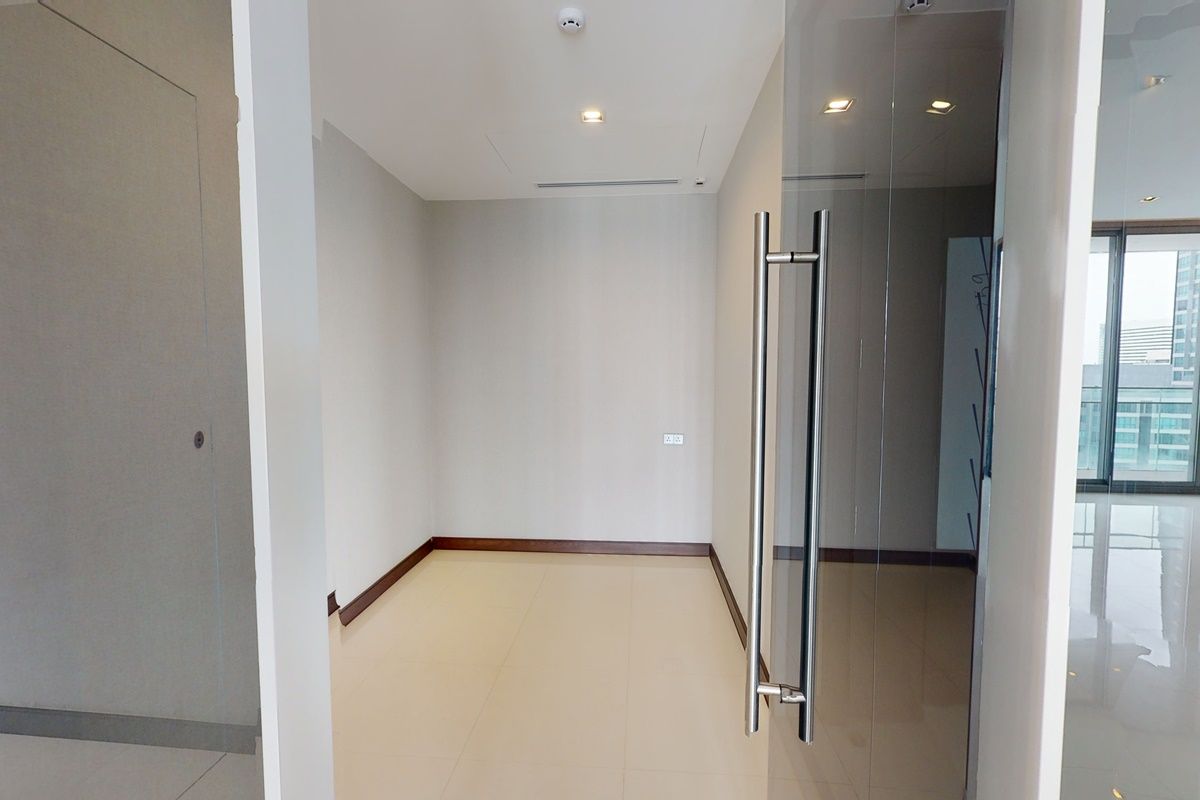Q1-Sukhumvit-3-bedroom-condo-22-2-5059.jpg