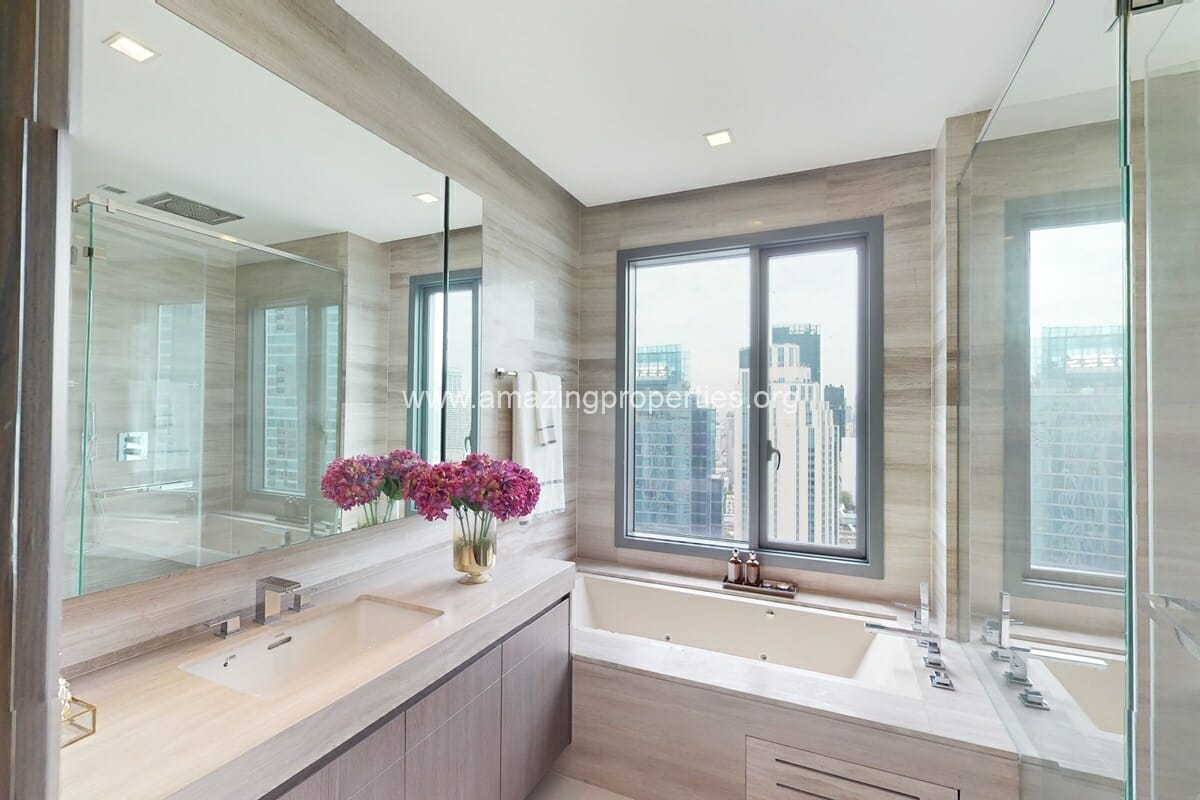 Q1-Sukhumvit-3-bedroom-condo-25-2-8257.jpg
