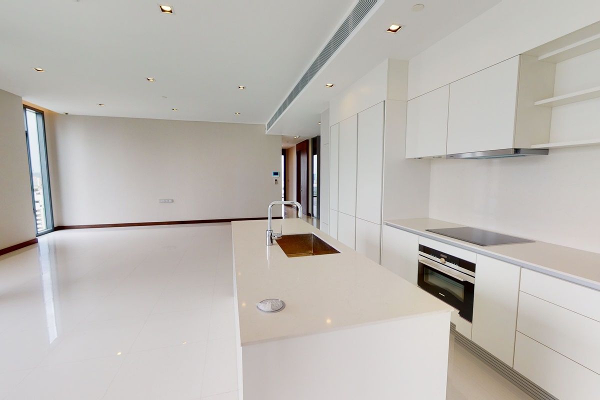 Q1-Sukhumvit-3-bedroom-condo-5-3-8847.jpg