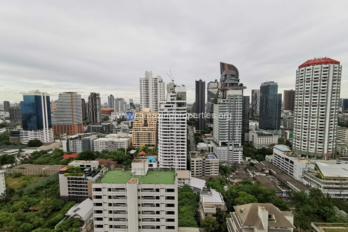 Quattro-Thonglor-2-Bedroom-Condo-6-9768.jpg