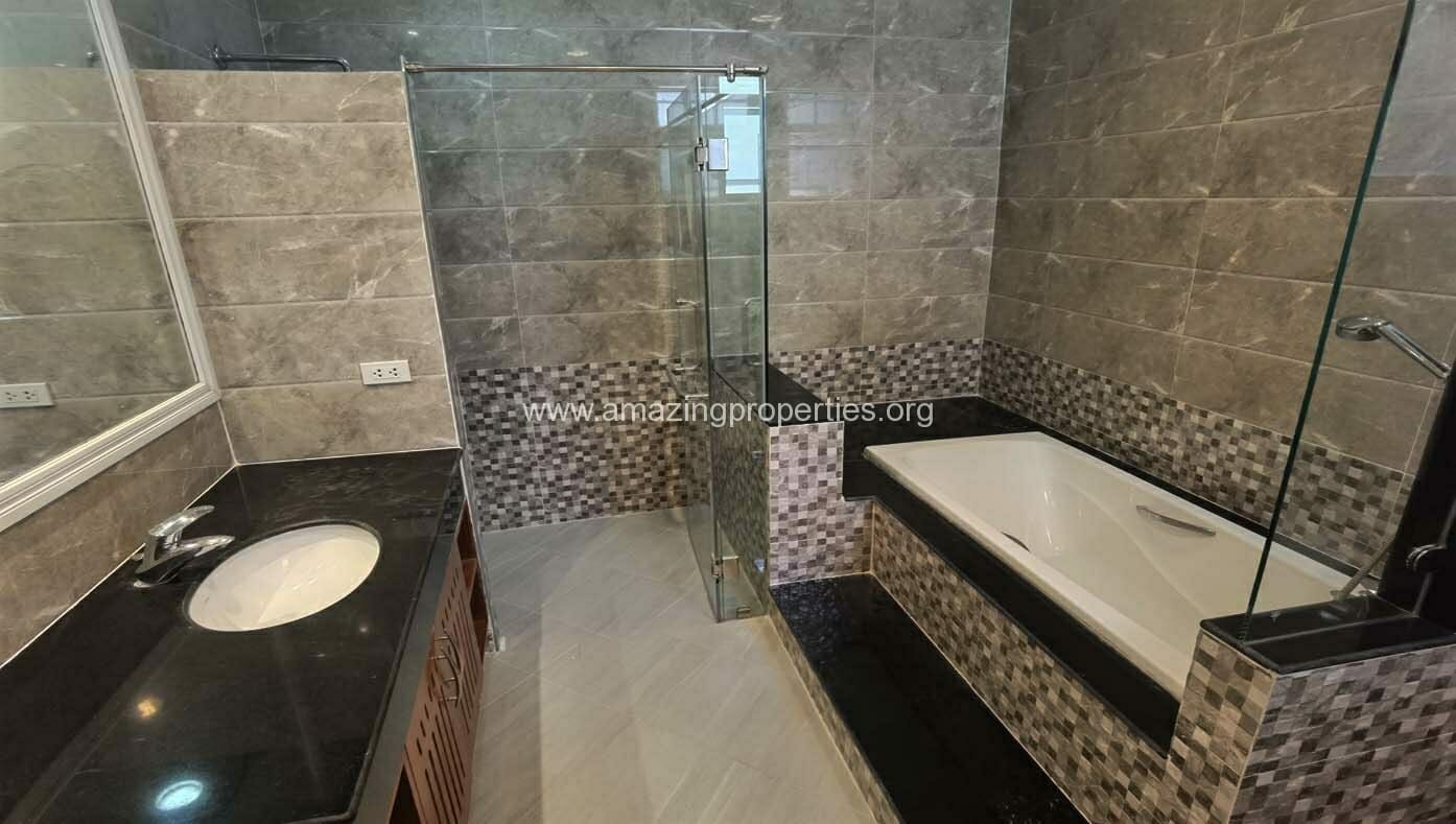 Sathorn-4-Bedroom-House-with-Pool-for-rent-29-1591.jpg
