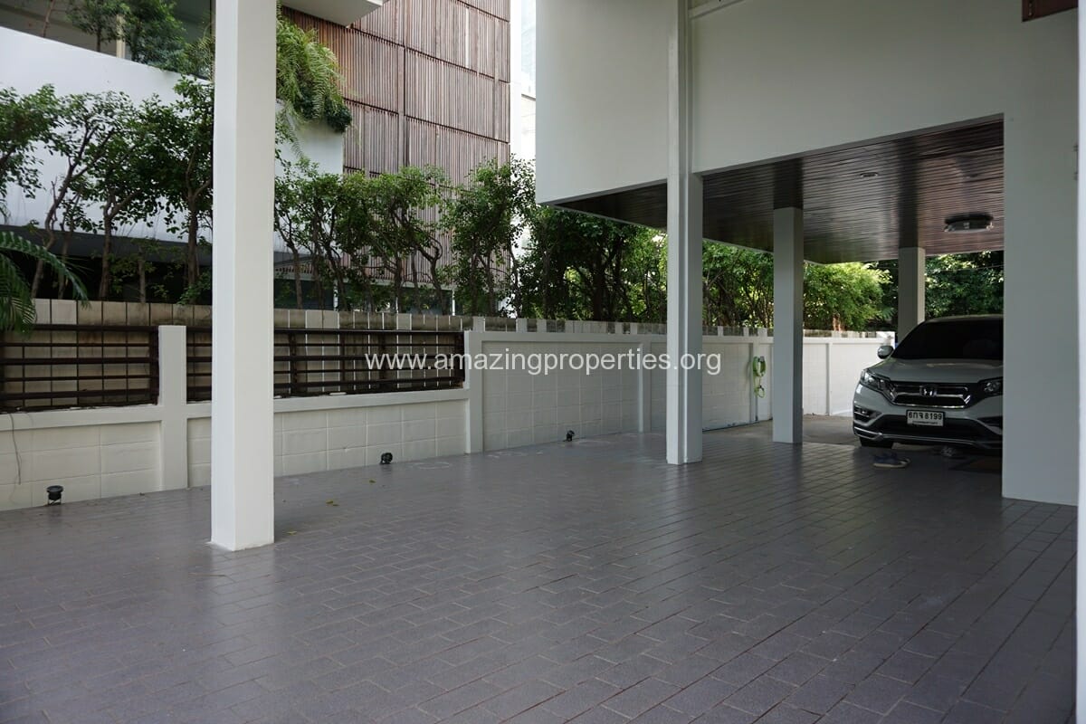 Single-house-with-Garden-for-Rent-Ploenchit-11-6982.jpg