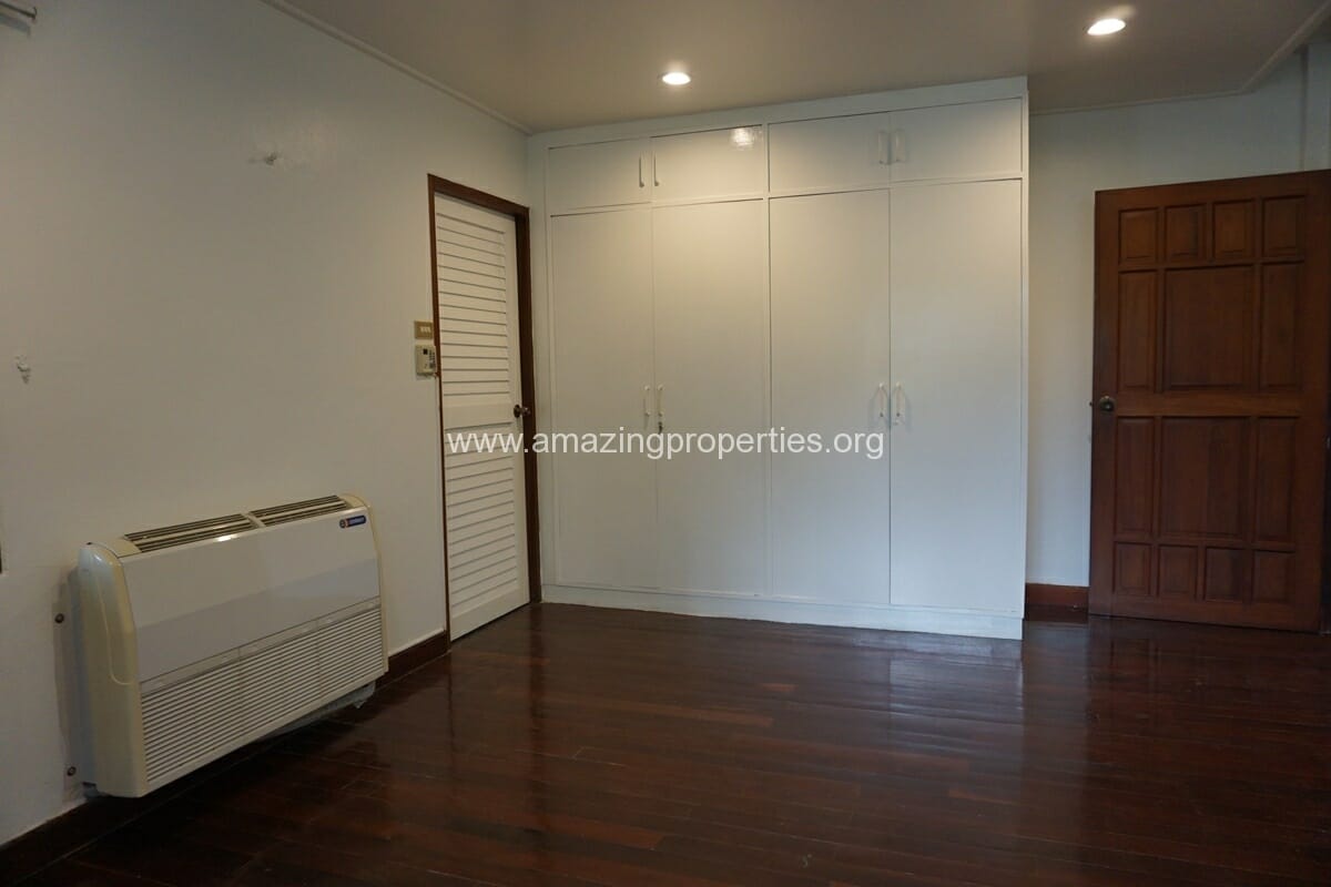 Single-house-with-Garden-for-Rent-Ploenchit-21-9293.jpg
