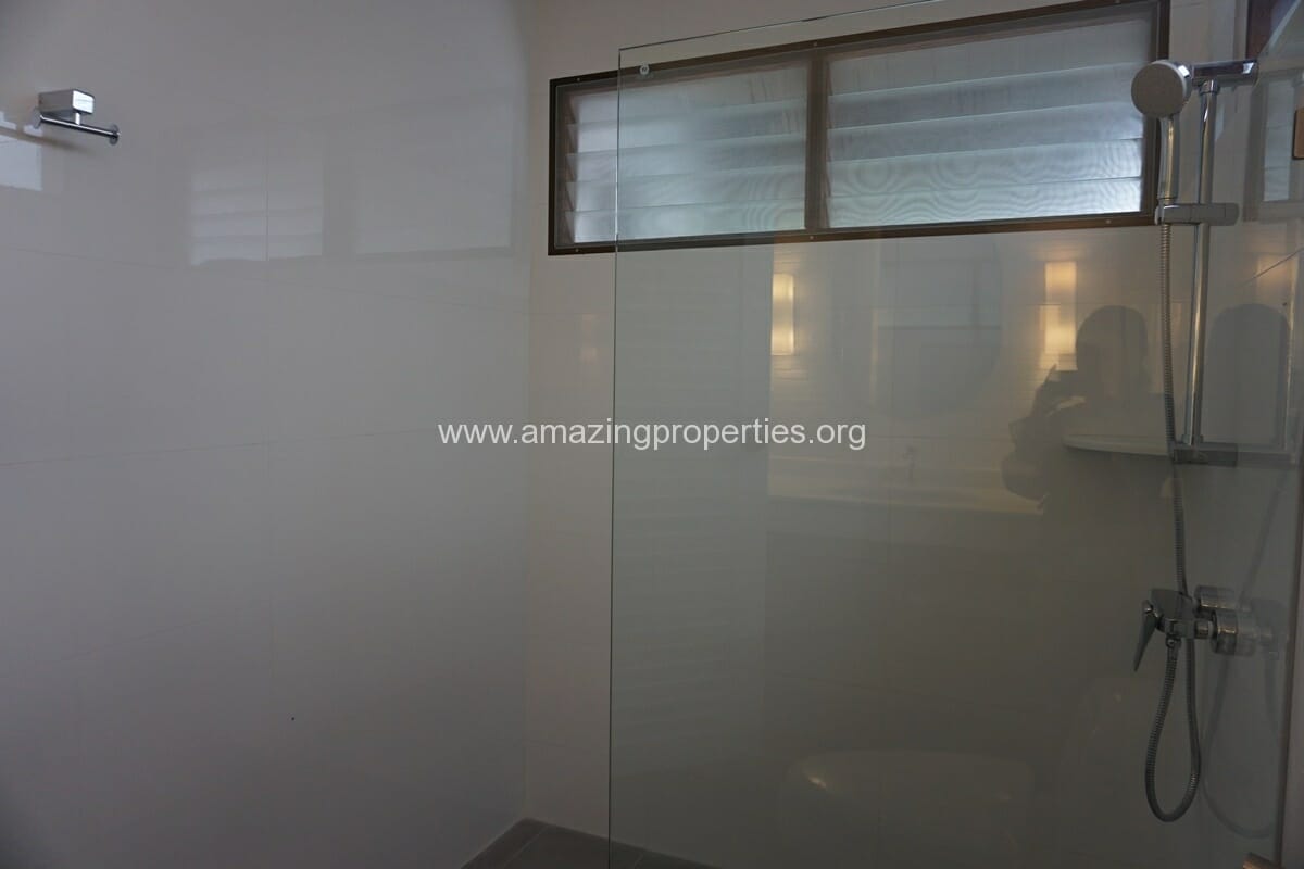 Single-house-with-Garden-for-Rent-Ploenchit-23-7463.jpg