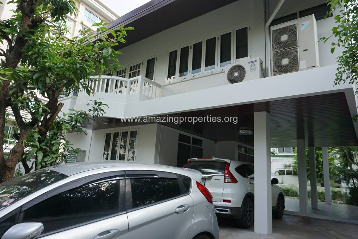 Single-house-with-Garden-for-Rent-Ploenchit-4-7450.jpg