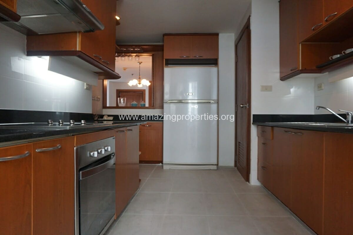 Suan-Phinit-3-Bedroom-Apartment-for-Rent-13-2348.jpg