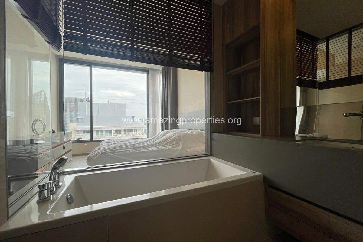 The-Esse-Asoke-1-bedroom-condo-6-2365.jpg