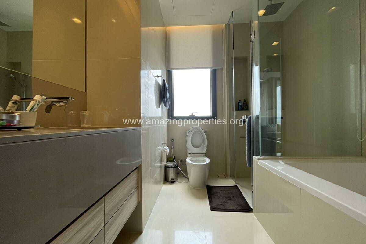 The-Esse-Asoke-2-bedroom-7-2539.jpg