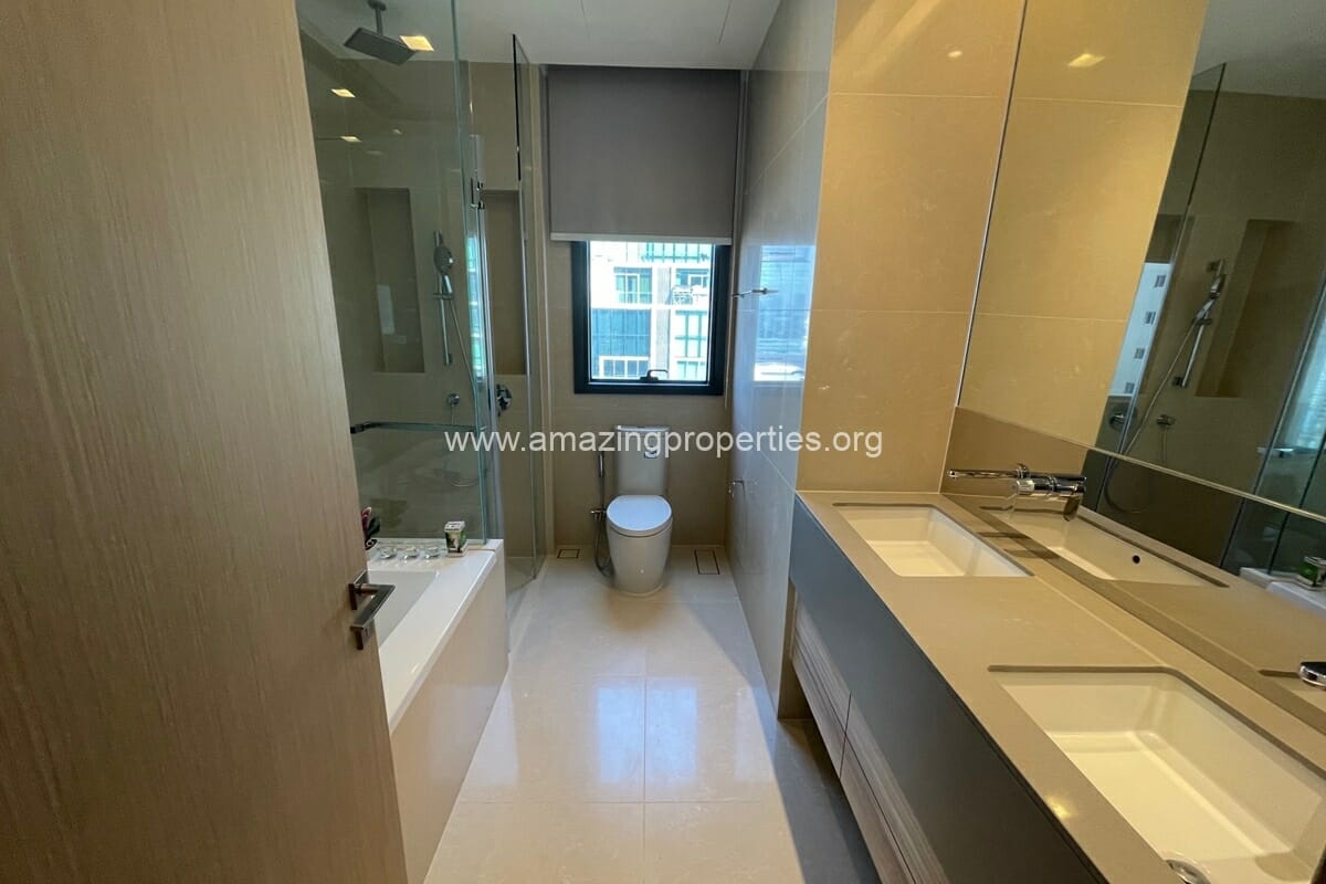 The-Esse-Asoke-2-bedroom-condo-7-1-2507.jpg