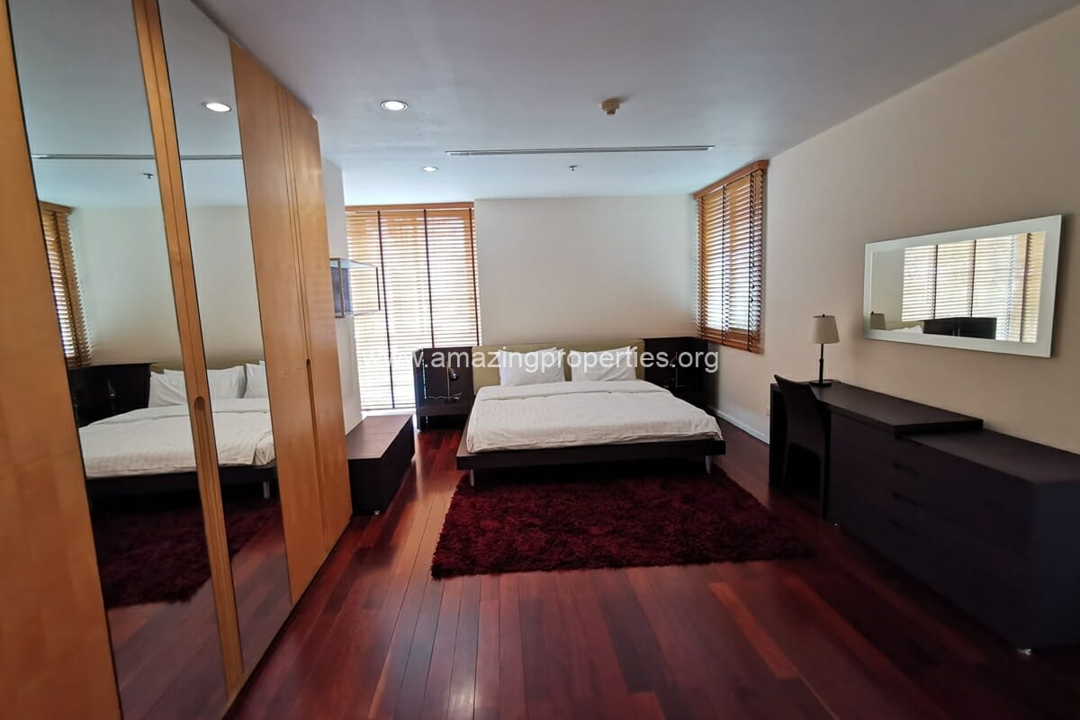 The-Legend-Saladaeng-2-Bedroom-Condo-8-3519.jpg